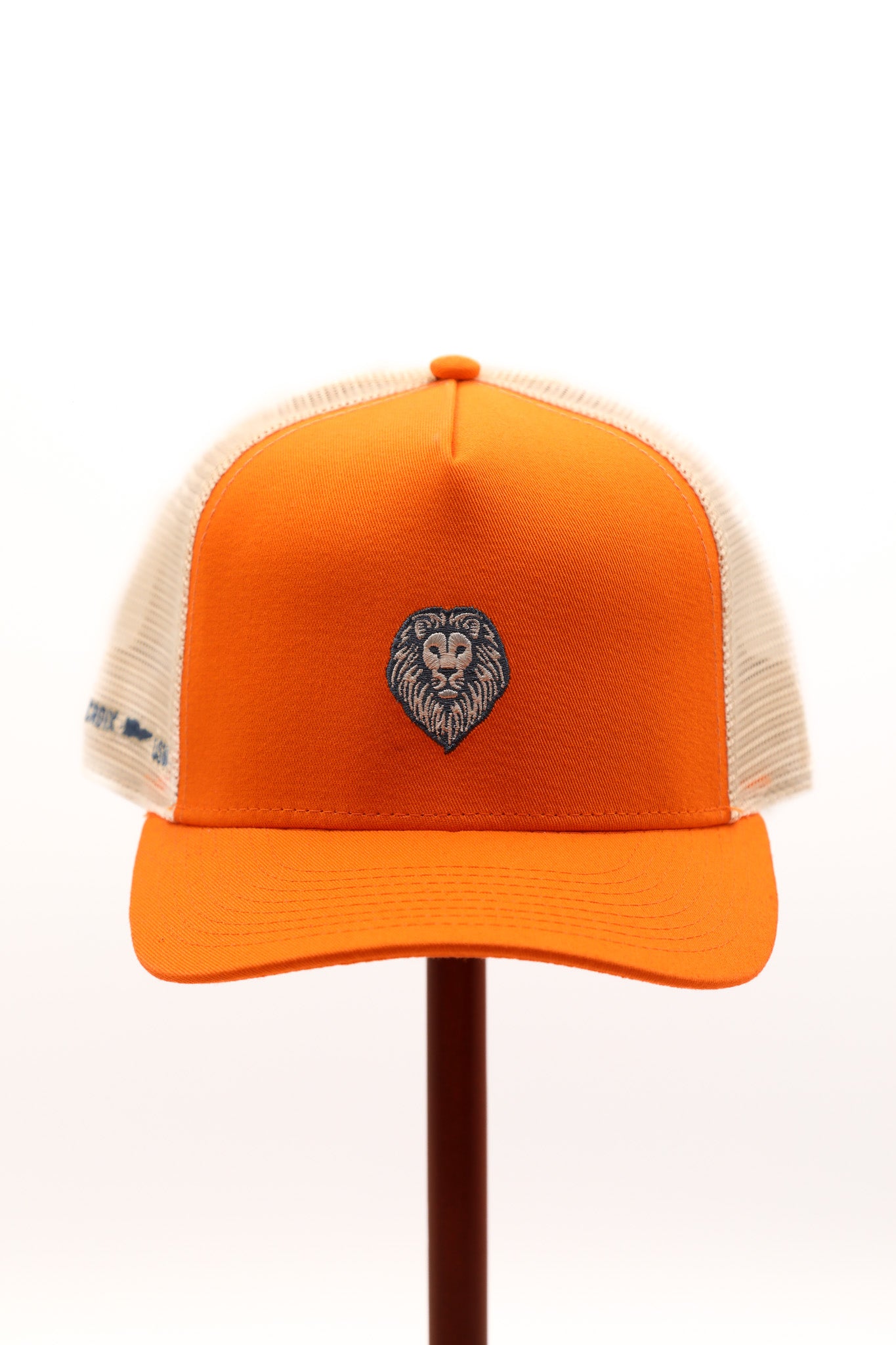Elevare - Lion Trucker Hat
