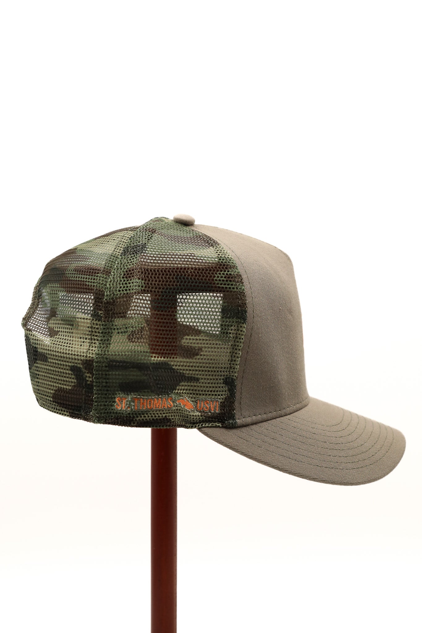 Elevare - Lion Trucker Hat