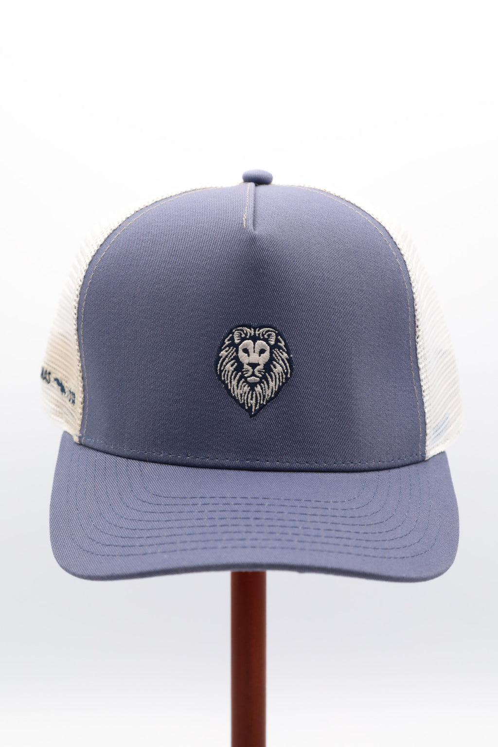 Elevare - Lion Trucker Hat