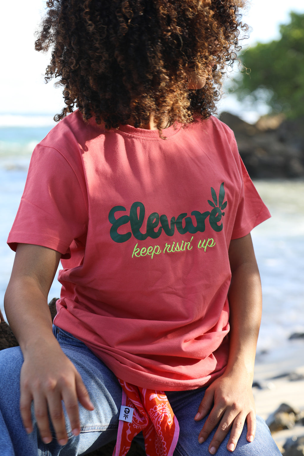 Elevare Unisex Logo T-Shirt Keep Risin'