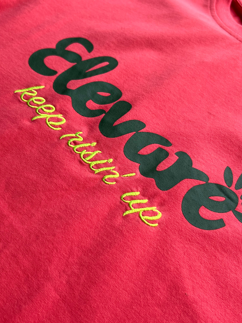 Elevare Unisex Logo T-Shirt Keep Risin'