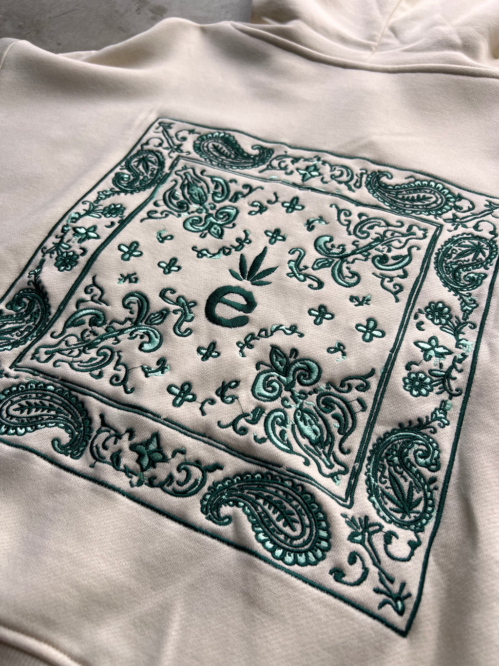 Elevare Women's Paisley Hoodie